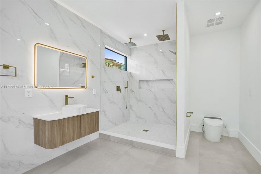 Furnished interior view inside a new home in , Fort Lauderdale (Image 44). Furnished interior view inside a new home in , Fort Lauderdale (Image 44).