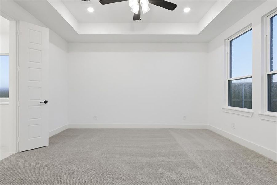 Spacious, unfurnished interior of a new home in Pecan Grove, Cross Timber (Image 15).