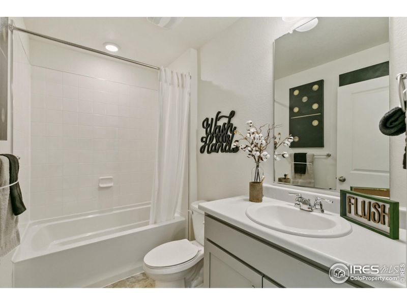Furnished interior view inside a new home in Settlers Crossing, Commerce City (Image 21).