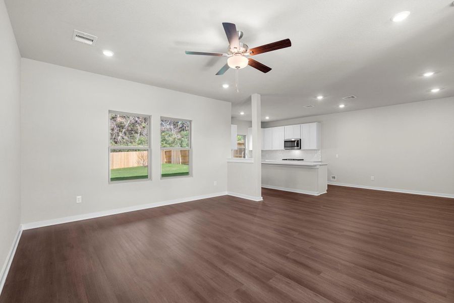 Spacious, unfurnished interior of a new home in Westridge Cove, Panorama Village (Image 26). Spacious, unfurnished interior of a new home in Westridge Cove, Panorama Village (Image 26).