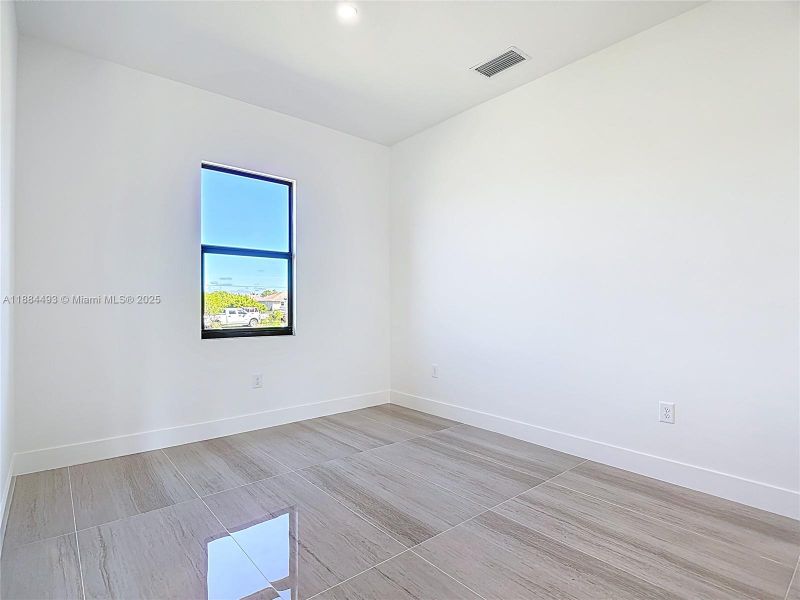 Spacious, unfurnished interior of a new home in , Lehigh Acres (Image 25). Spacious, unfurnished interior of a new home in , Lehigh Acres (Image 25).