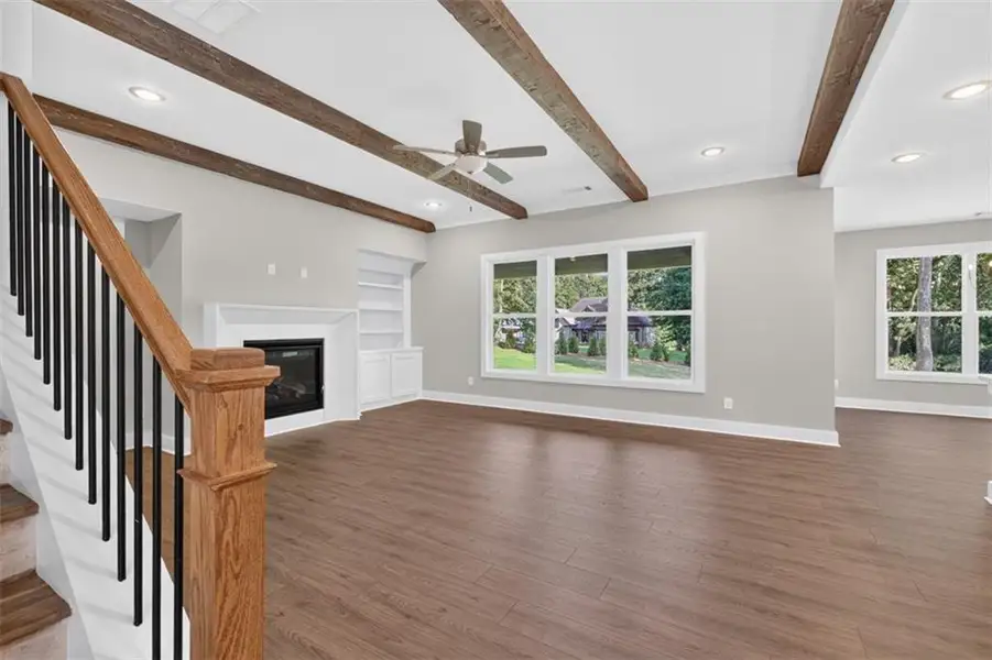 Spacious, unfurnished interior of a new home in , Gainesville (Image 41).