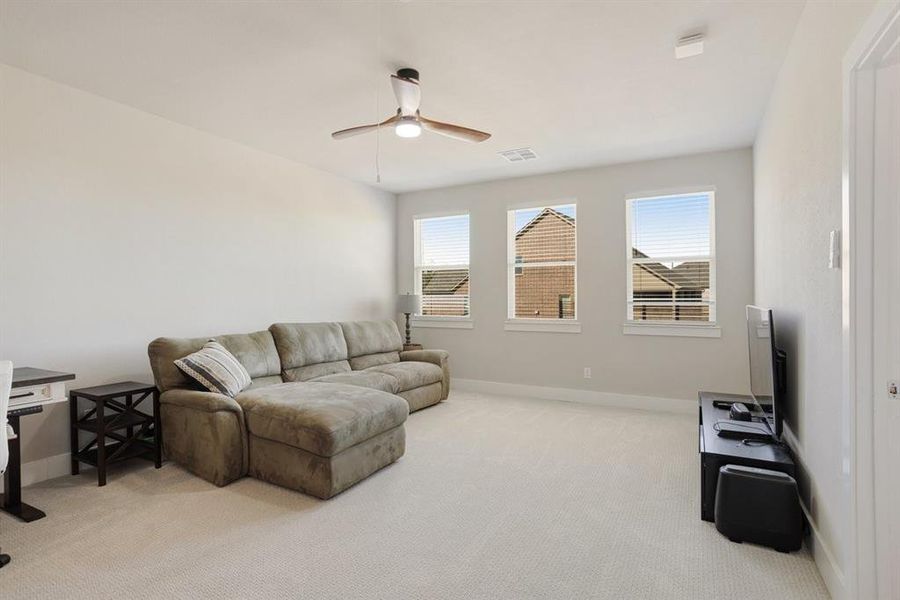 Furnished interior view inside a new home in Creekview Addition, Van Alstyne (Image 18). Furnished interior view inside a new home in Creekview Addition, Van Alstyne (Image 18).