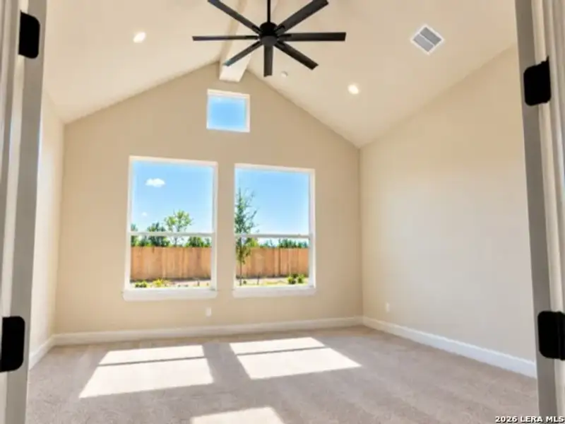 Spacious, unfurnished interior of a new home in Alamo Estates, San Antonio (Image 11). Spacious, unfurnished interior of a new home in Alamo Estates, San Antonio (Image 11).