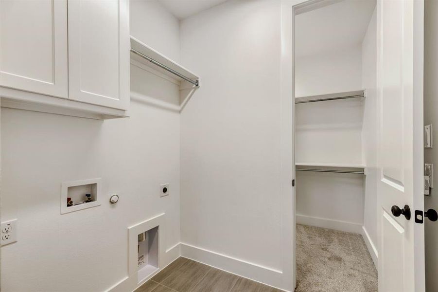 Spacious, unfurnished interior of a new home in Castle Hills Northpointe - Townhomes, Lewisville (Image 23).