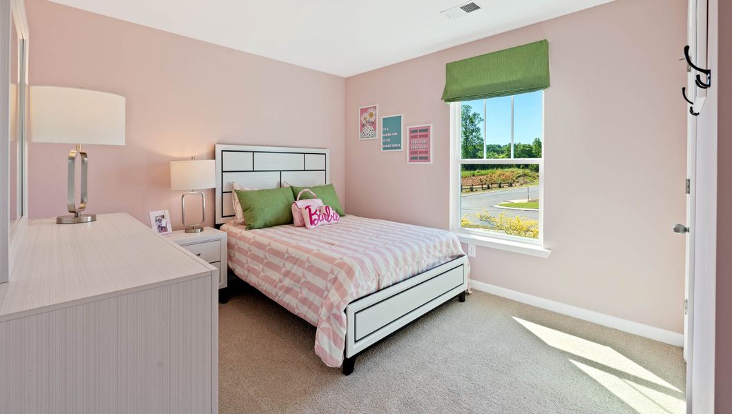 Representative furnished interior of a home built from the Freeport by D.R. Horton in Cascade Point, Seneca (Image 6).