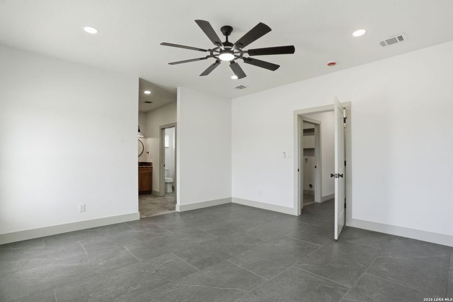 Spacious, unfurnished interior of a new home in , La Vernia (Image 20). Spacious, unfurnished interior of a new home in , La Vernia (Image 20).