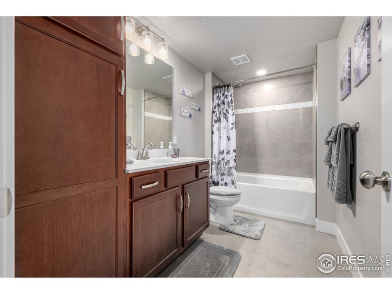 Furnished interior view inside a new home in , Loveland (Image 9).