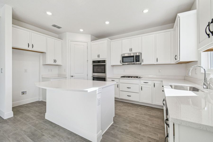 Representative furnished interior of a home built from the 50 ' - Saratoga by William Ryan Homes in Tamarack at Two Rivers, Zephyrhills (Image 13).