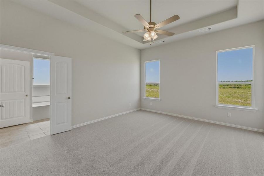 Spacious, unfurnished interior of a new home in Clear Sky Addition, Valley View (Image 22). Spacious, unfurnished interior of a new home in Clear Sky Addition, Valley View (Image 22).