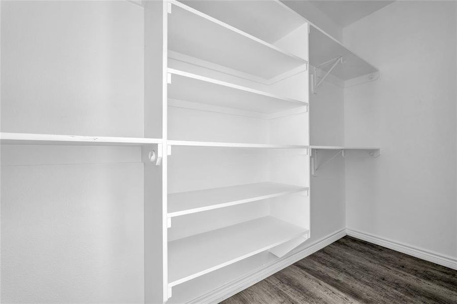 Spacious, unfurnished interior of a new home in , Moody (Image 14).