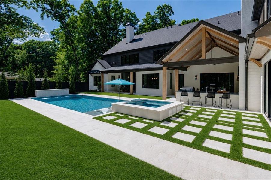 Exterior details and patio area of a home in , Alpharetta (Image 34).