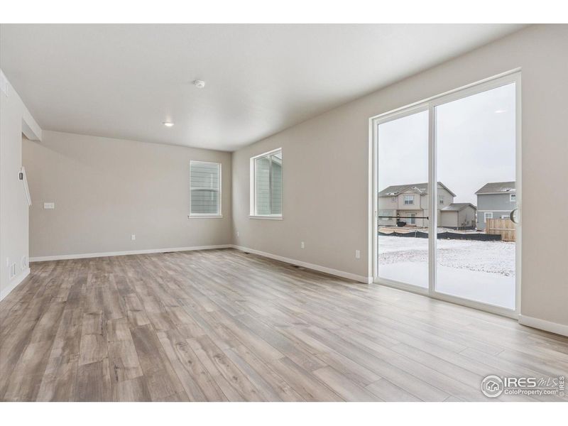Spacious, unfurnished interior of a new home in The Overlook at Johnstown Farms, Johnstown (Image 16).