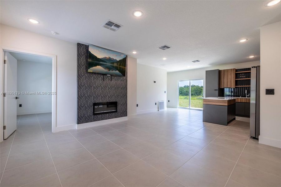 Spacious, unfurnished interior of a new home in , Palm Bay (Image 14). Spacious, unfurnished interior of a new home in , Palm Bay (Image 14).
