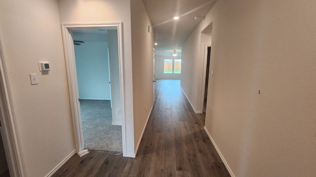 Spacious, unfurnished interior of a new home in Waverly Estates, Nevada (Image 8).