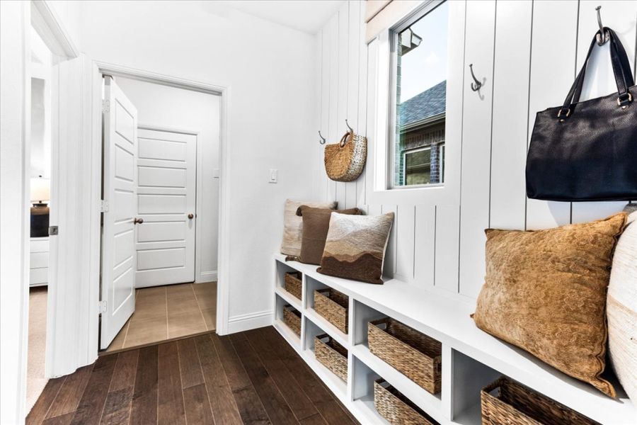 Furnished interior view inside a new home in Elevon, Lavon (Image 9).