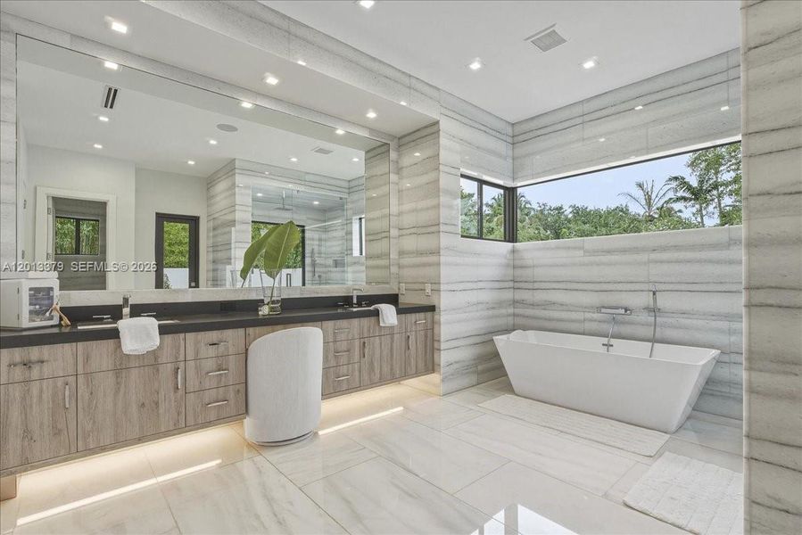 Furnished interior view inside a new home in , Pinecrest (Image 43).