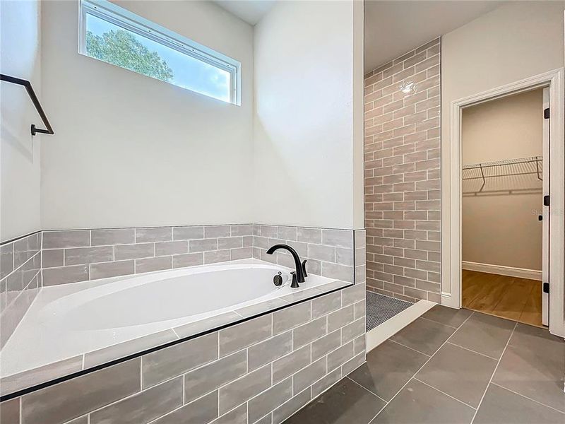 Furnished interior view inside a new home in , Eustis (Image 7).