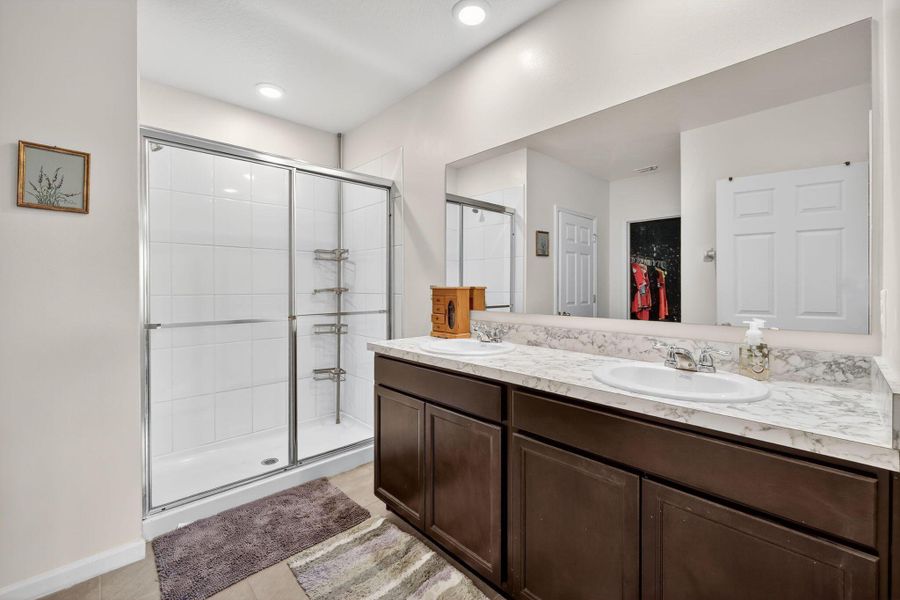 Furnished interior view inside a new home in , Port St. Lucie (Image 12).