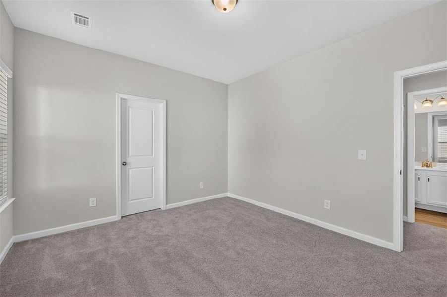 Spacious, unfurnished interior of a new home in Overlook at Hamilton Mill, Auburn (Image 38).