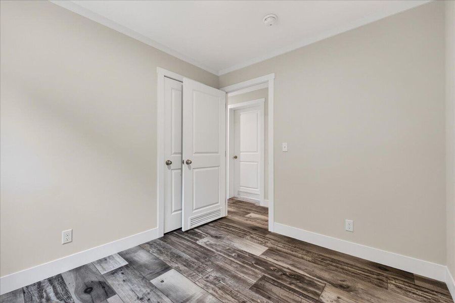 Spacious, unfurnished interior of a new home in , Walterboro (Image 17).