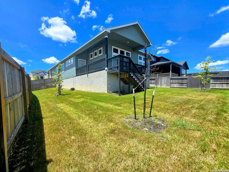 Exterior details and patio area of a home in Homestead, Schertz (Image 4).