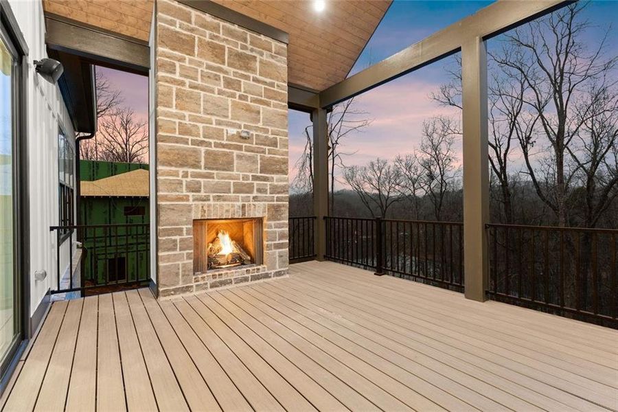 Exterior details and patio area of a home in , Gainesville (Image 35).