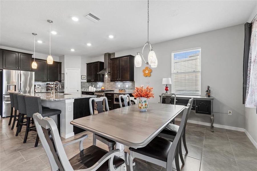 Furnished interior view inside a new home in , Wesley Chapel (Image 19).