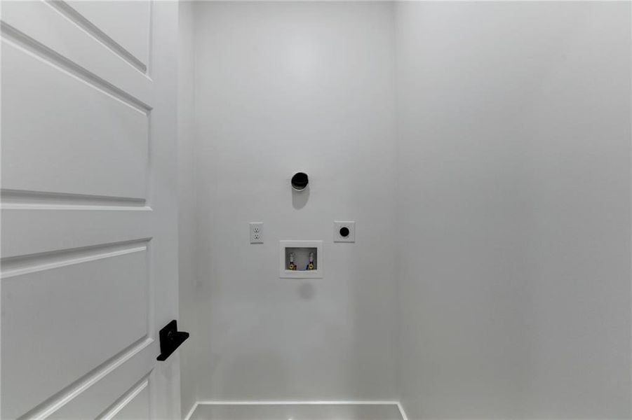 Spacious, unfurnished interior of a new home in , Lawrenceville (Image 25).