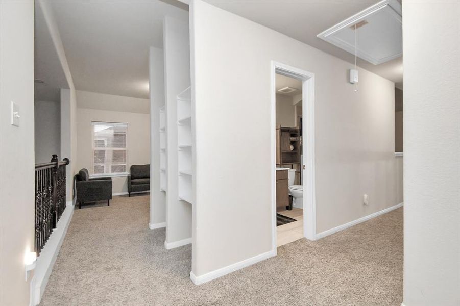 Hallway to guestrooms (2nd floor)