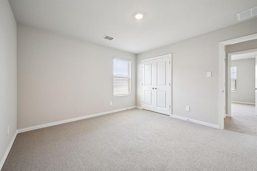 Photo is not of the actual home, but is an inspirational photo of builder’s model home and may depict options, furnishings, and/or decorator features that are not included. Photo is not of the actual home, but is an inspirational photo of builder’s model home and may depict options, furnishings, and/or decorator features that are not included.