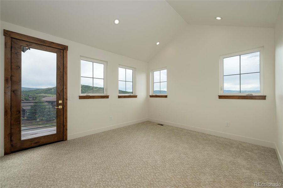 Spacious, unfurnished interior of a new home in , Granby (Image 20).