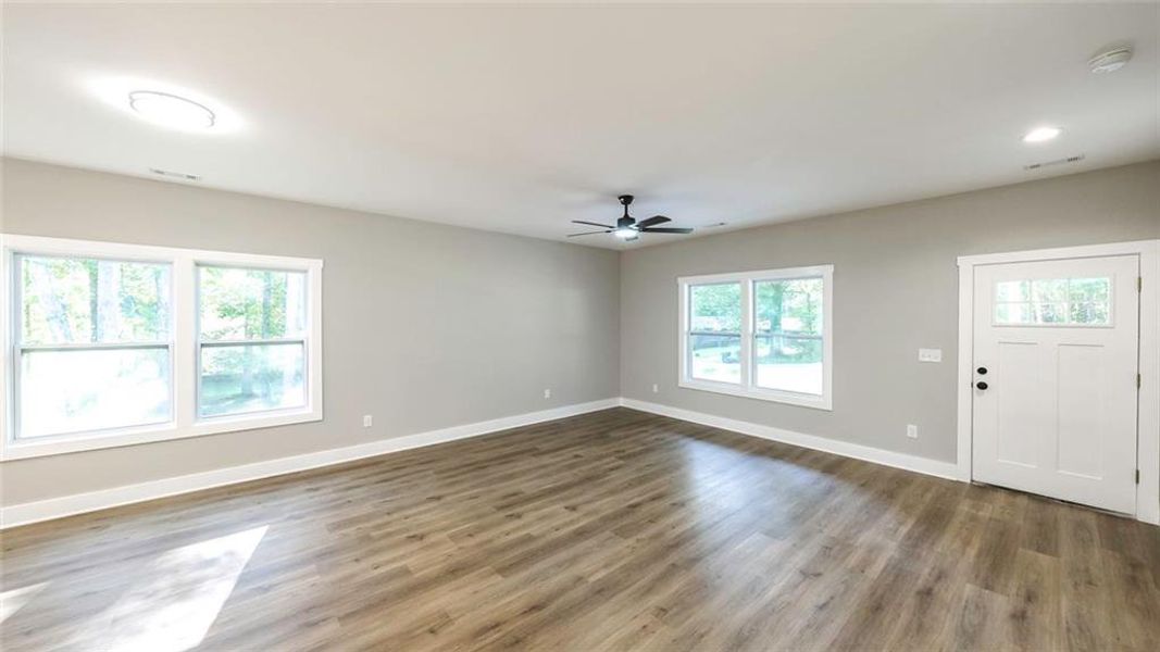 Spacious, unfurnished interior of a new home in , Bremen (Image 20).