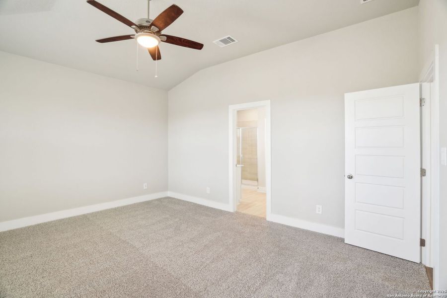 Spacious, unfurnished interior of a new home in Comanche Ridge, San Antonio (Image 26). Spacious, unfurnished interior of a new home in Comanche Ridge, San Antonio (Image 26).