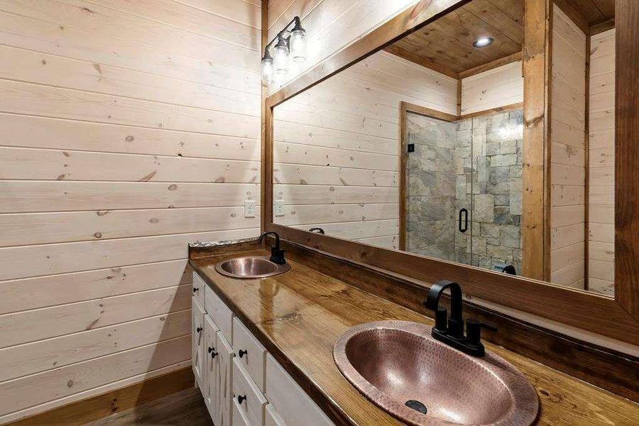 Close-up of interior finishes inside a home in , Blue Ridge (Image 41). Close-up of interior finishes inside a home in , Blue Ridge (Image 41).