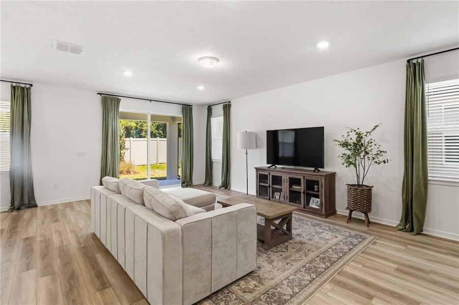 Furnished interior view inside a new home in , Valrico (Image 9).