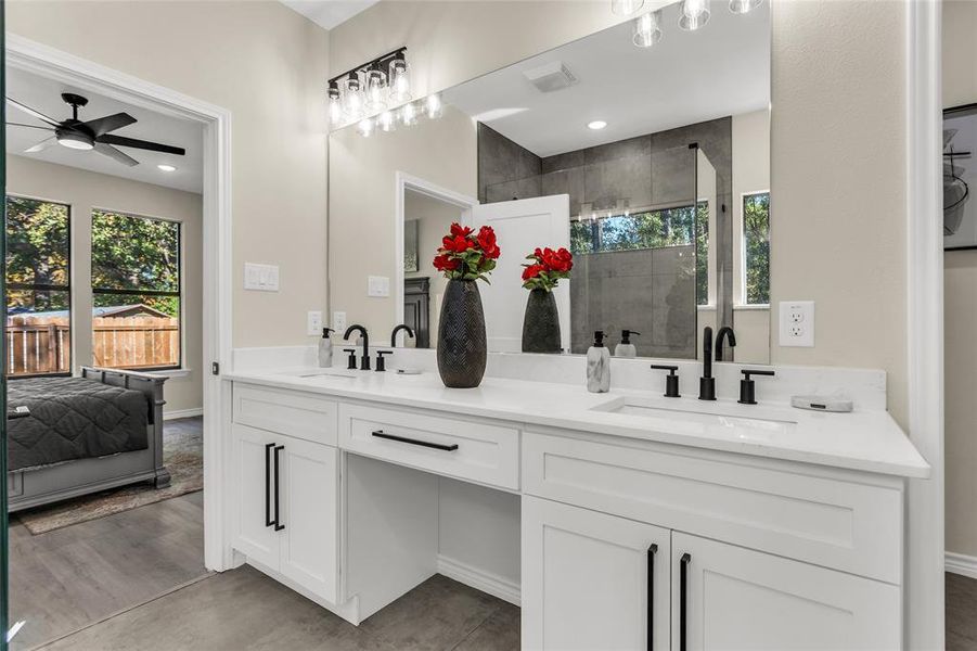 Furnished interior view inside a new home in , Gun Barrel City (Image 10).