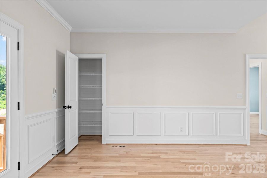 Spacious, unfurnished interior of a new home in , Lexington (Image 25).