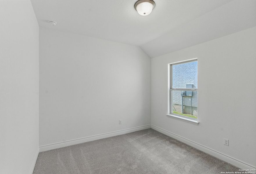 Spacious, unfurnished interior of a new home in Davis Ranch, San Antonio (Image 21). Spacious, unfurnished interior of a new home in Davis Ranch, San Antonio (Image 21).