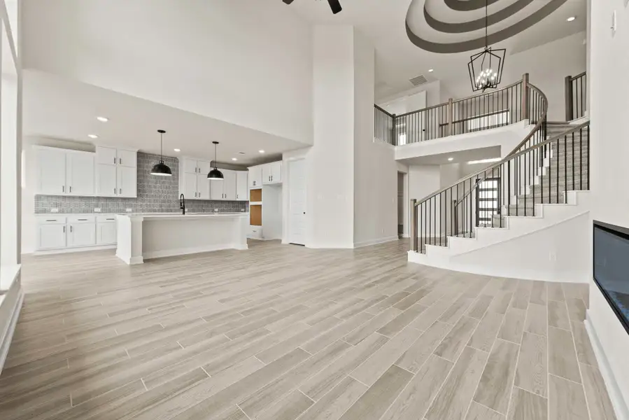 Representative image. Features, specifications, selections and colors may vary. Representative image. Features, specifications, selections and colors may vary.