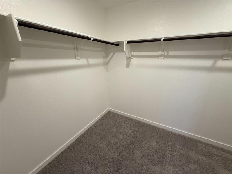 Spacious, unfurnished interior of a new home in Sterling Ridge, Huntsville (Image 15).