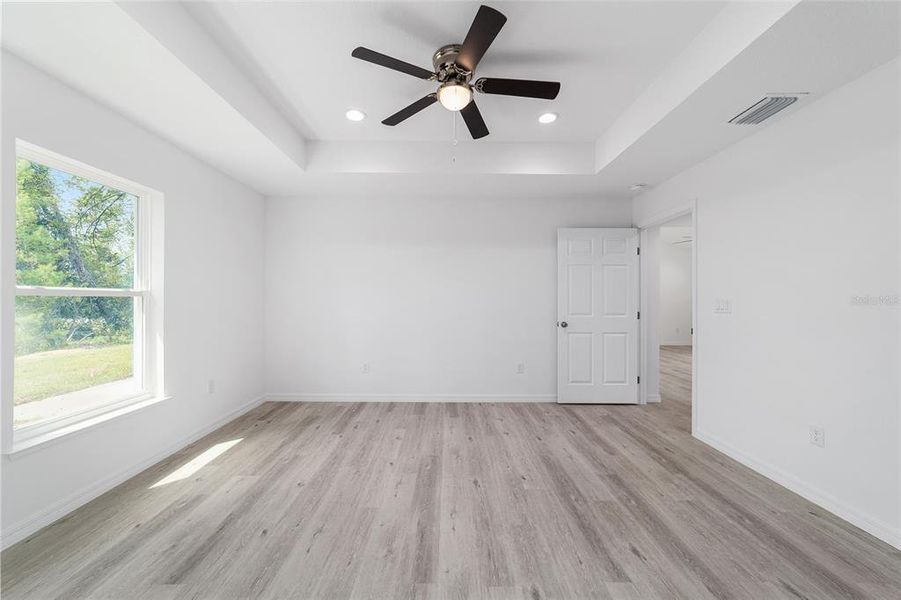 Spacious, unfurnished interior of a new home in , Dunnellon (Image 72). Spacious, unfurnished interior of a new home in , Dunnellon (Image 72).