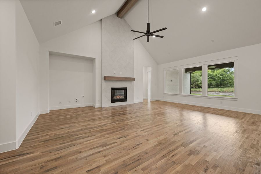 Spacious, unfurnished interior of a new home in Rolling Creek Ranch, Aledo (Image 26). Spacious, unfurnished interior of a new home in Rolling Creek Ranch, Aledo (Image 26).