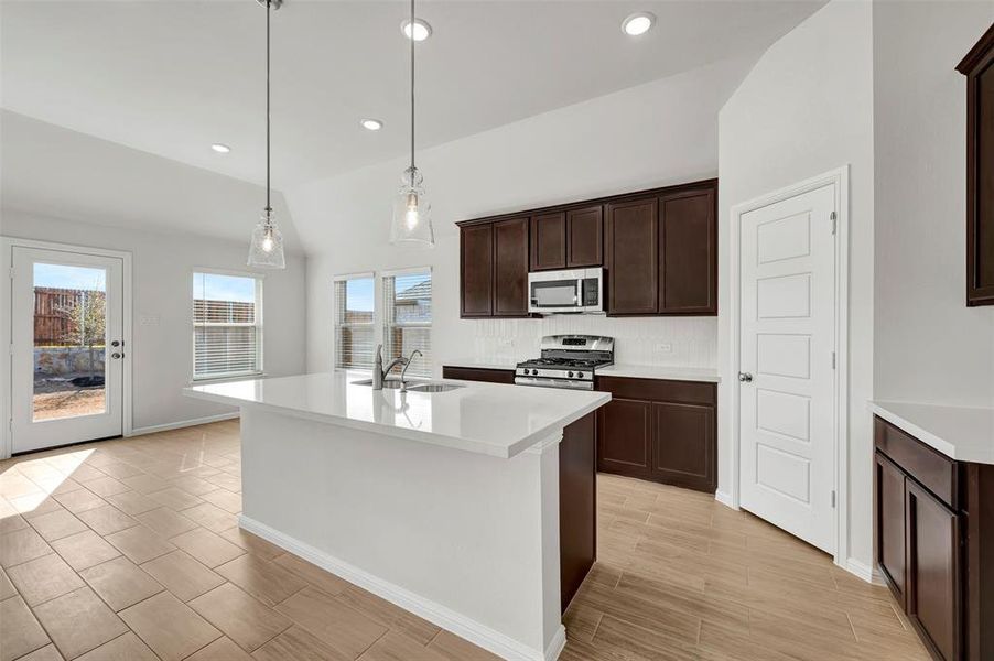 Furnished interior view inside a new home in Elevon, Lavon (Image 5).