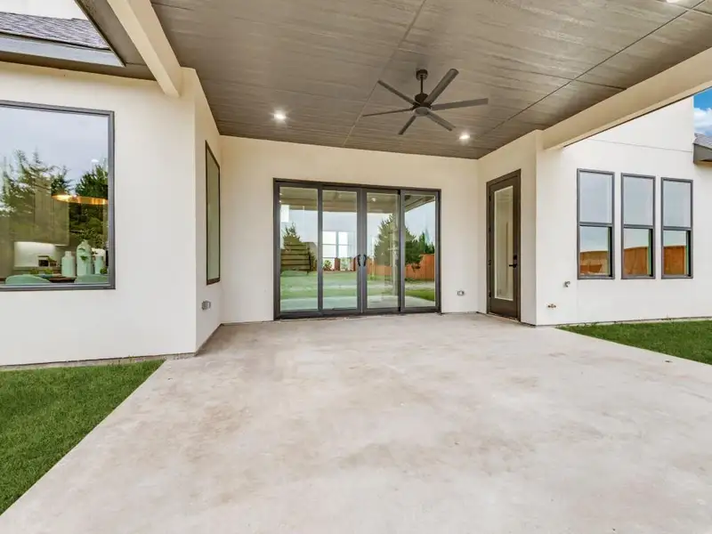Exterior details and patio area of a home in , Red Oak (Image 3).