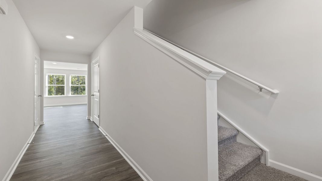 Spacious, unfurnished interior of a new home in Cloverdale Hills, Piedmont (Image 12).