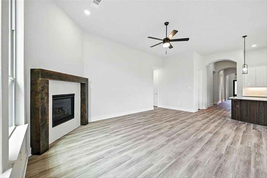 Spacious, unfurnished interior of a new home in Gateway Village - The Reserve: 50ft. lots, Denison (Image 16). Spacious, unfurnished interior of a new home in Gateway Village - The Reserve: 50ft. lots, Denison (Image 16).