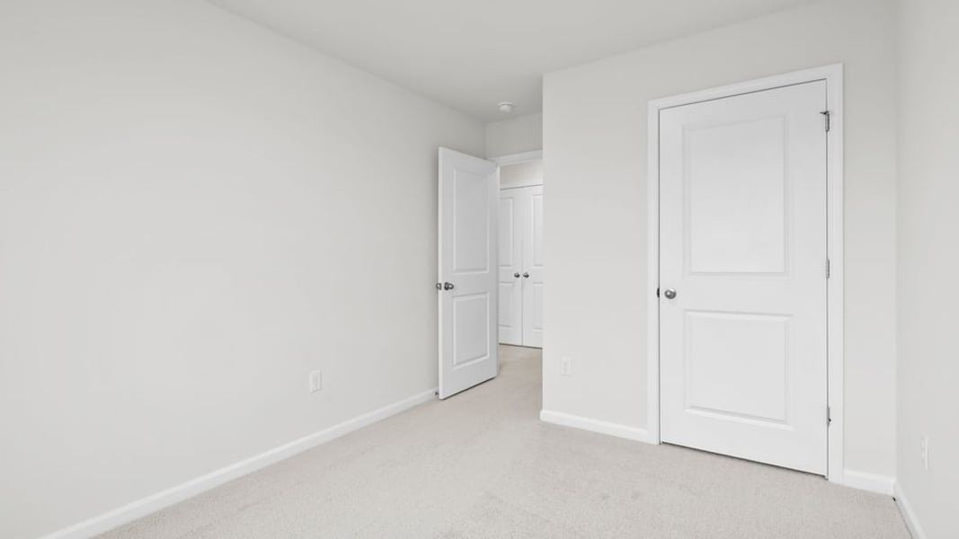 Spacious, unfurnished interior of a new home in Covington Village, Greer (Image 27).