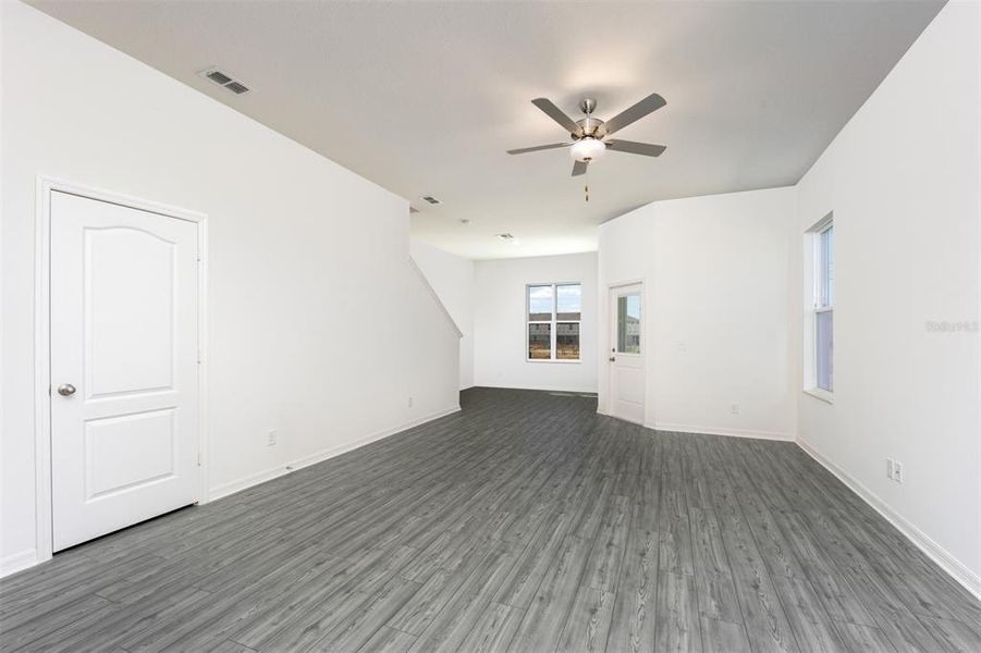 Spacious, unfurnished interior of a new home in Sol Vista, Dundee (Image 14). Spacious, unfurnished interior of a new home in Sol Vista, Dundee (Image 14).