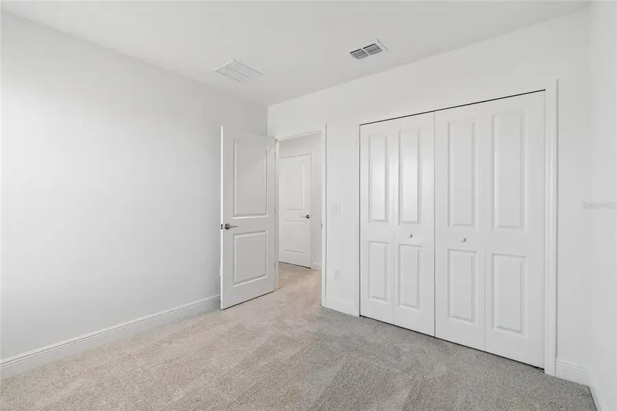 Spacious, unfurnished interior of a new home in SeaFlower, Bradenton (Image 16).
